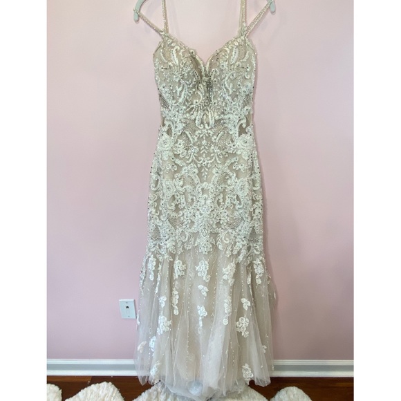 Martina Liana Fit n Flare Ivory Beaded Vintage Lace Satin Tulle Gown Style 942 - Picture 15 of 17